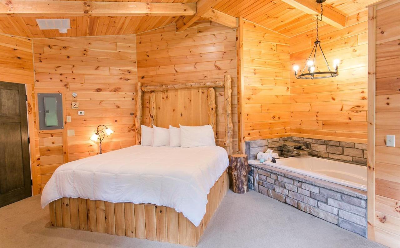Farmhouse Suites By Amish Country Lodging Millersburg Zewnętrze zdjęcie
