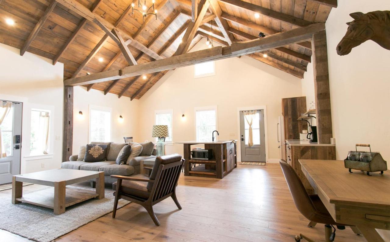 Farmhouse Suites By Amish Country Lodging Millersburg Zewnętrze zdjęcie