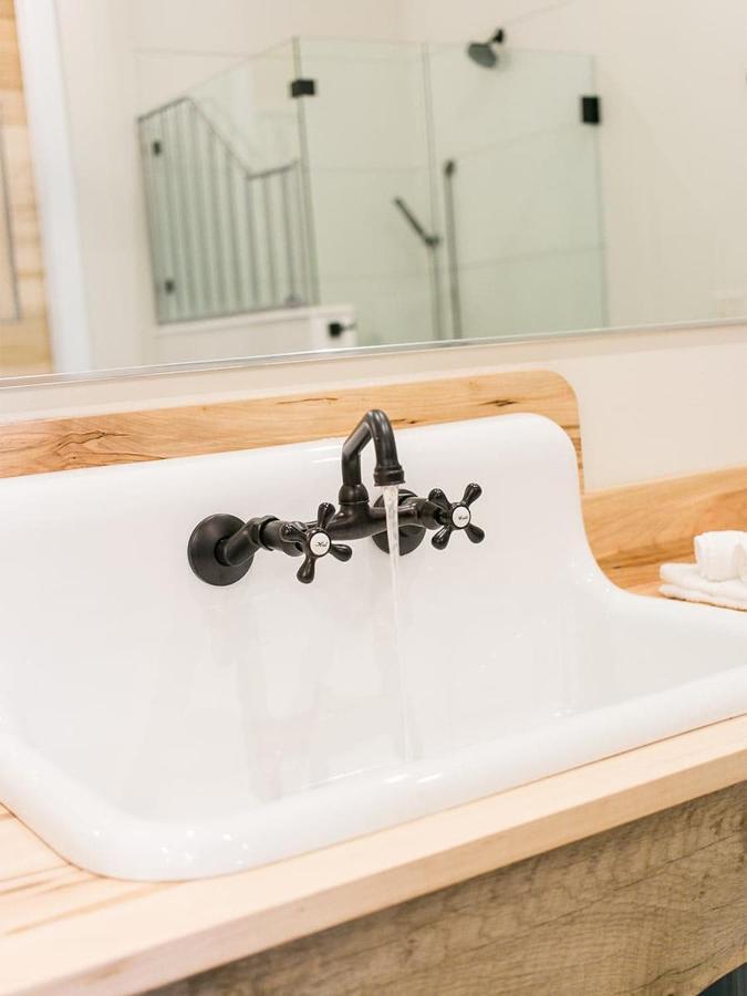Farmhouse Suites By Amish Country Lodging Millersburg Zewnętrze zdjęcie